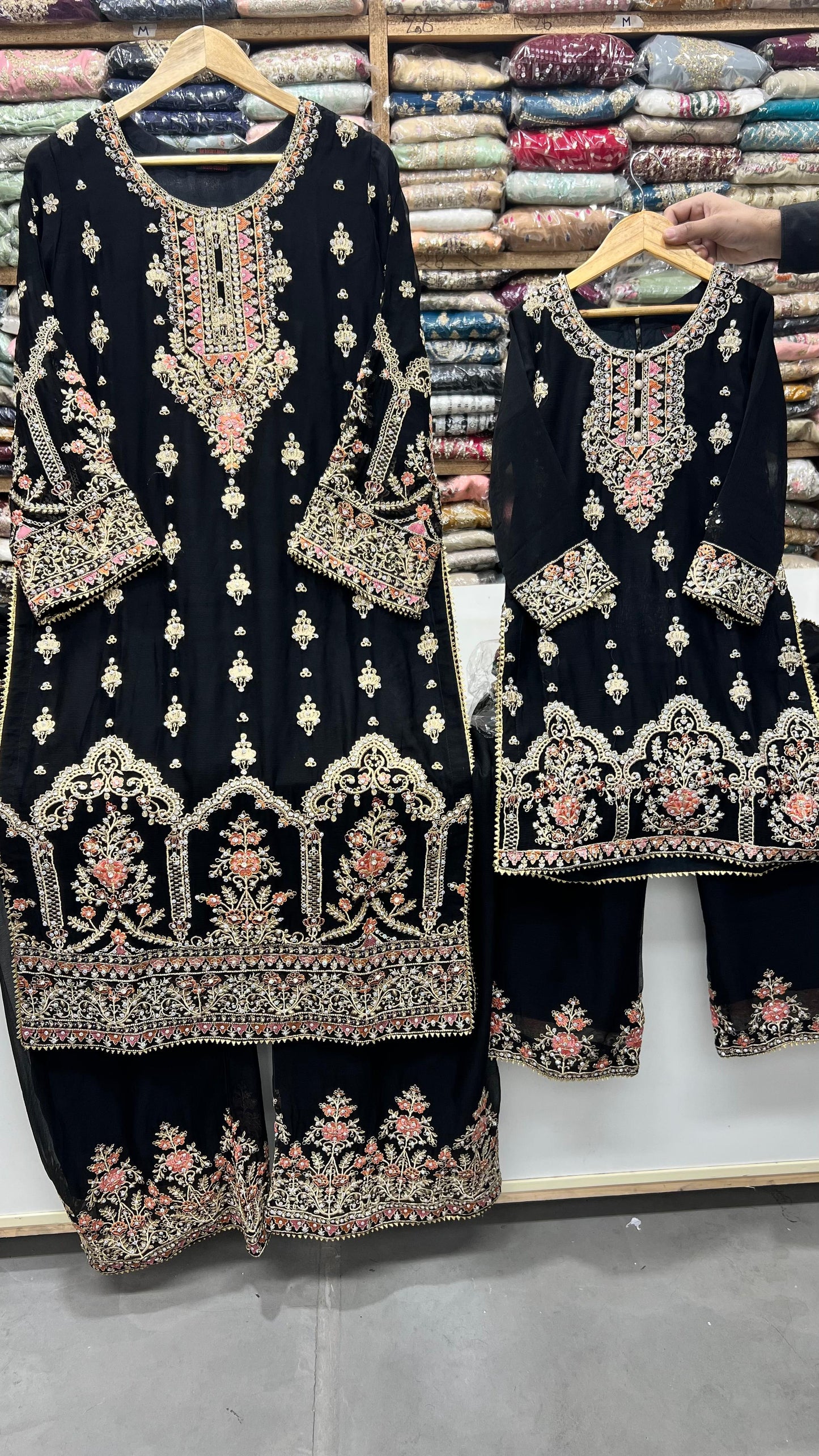 SG1623 Chiffon Mother & Daugther Black