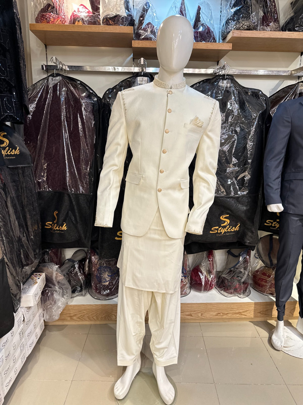 Off-White Embroidered Waistcoat With Suit  W-2960