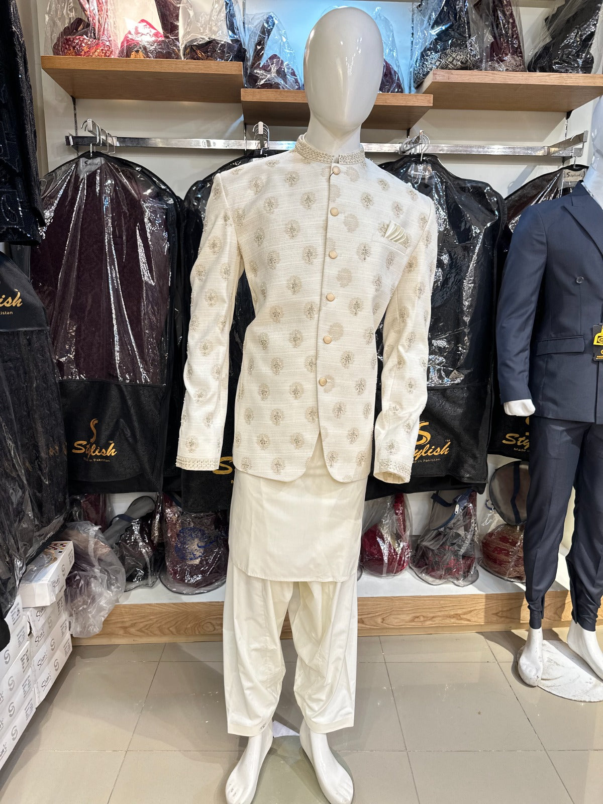 Off-White Embroidered Waistcoat With Suit  W-2960