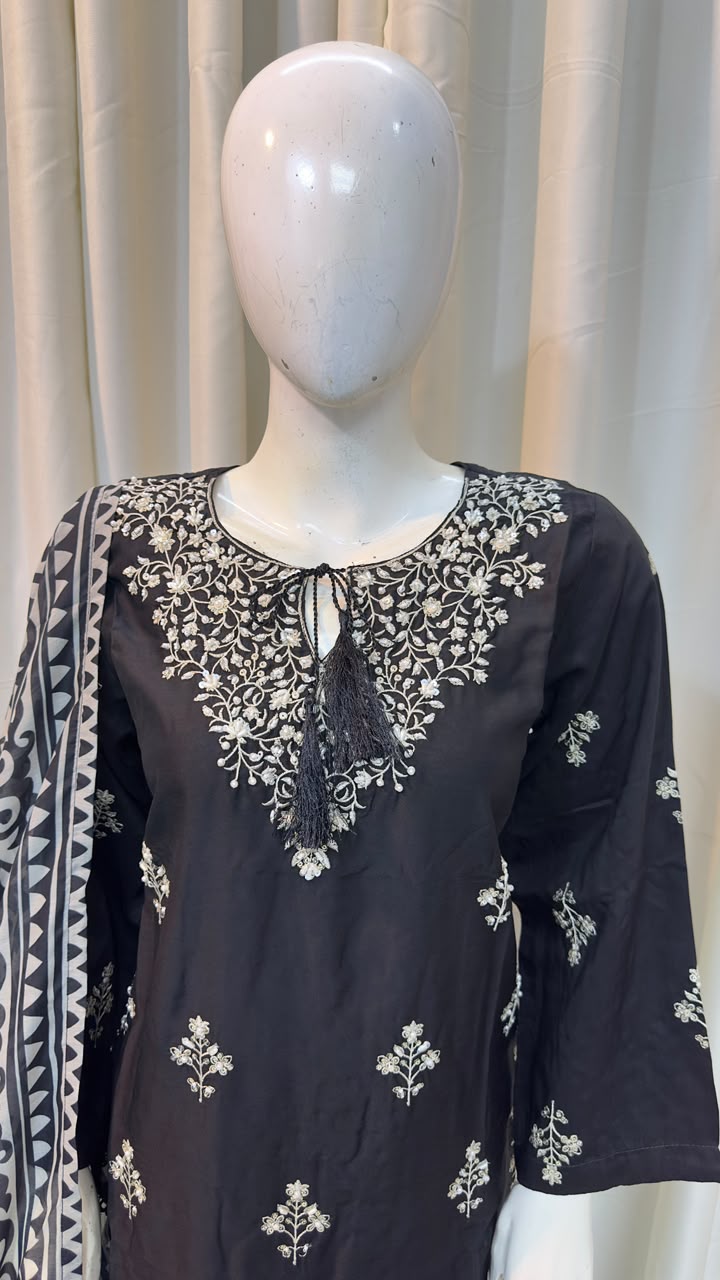 SG729 Viscose Black
