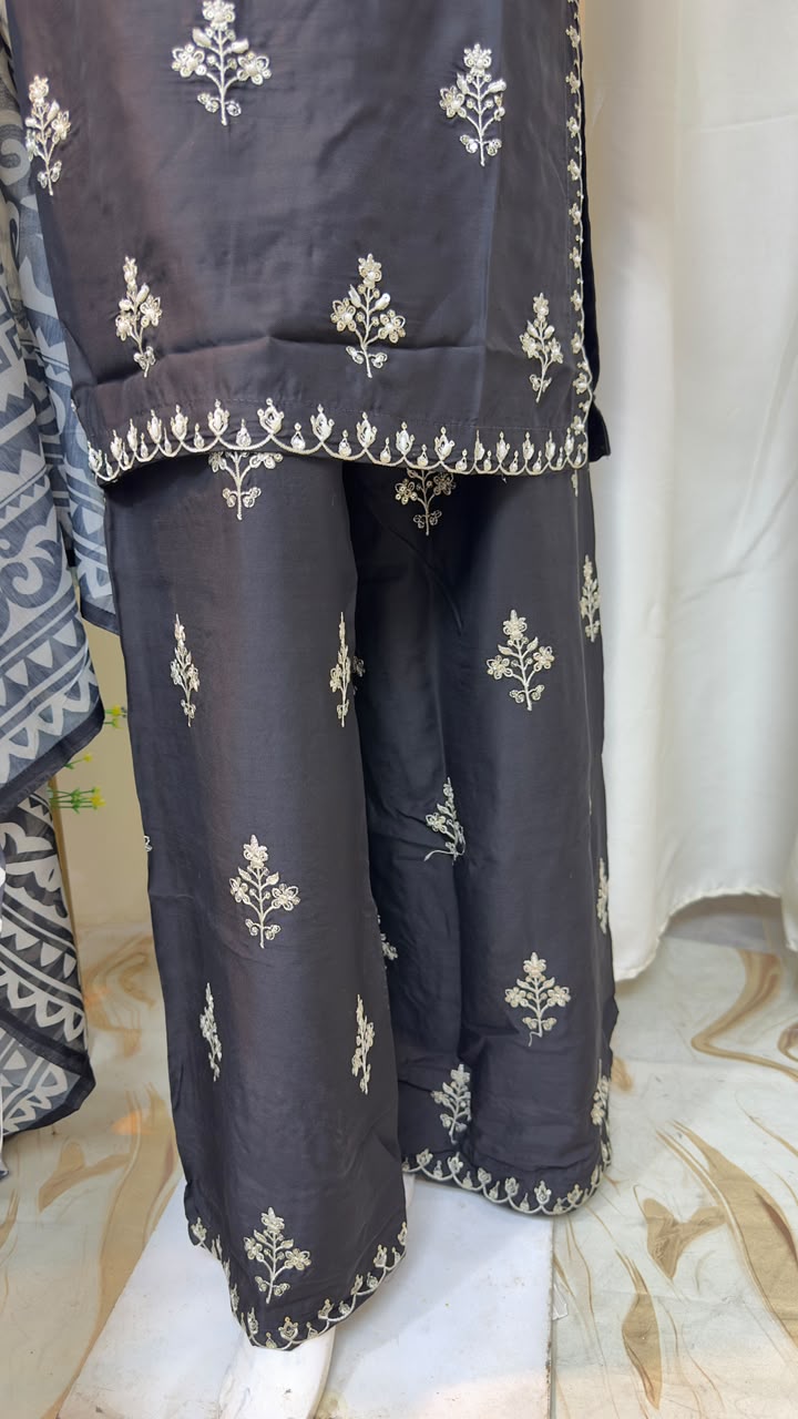 SG729 Viscose Black