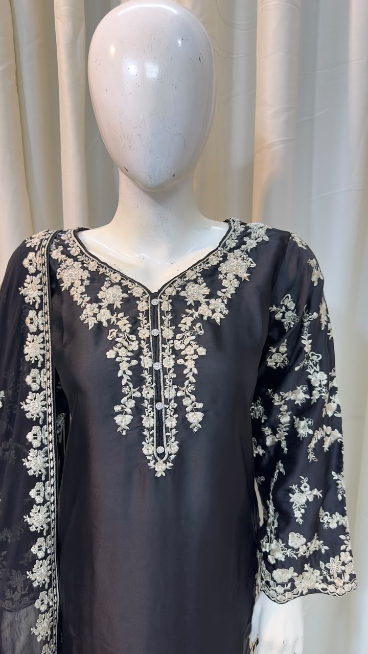 SG6384 Silk Black
