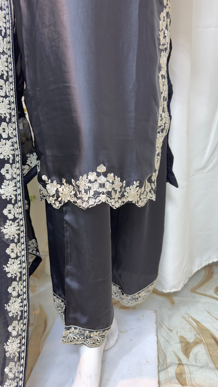 SG6384 Silk Black