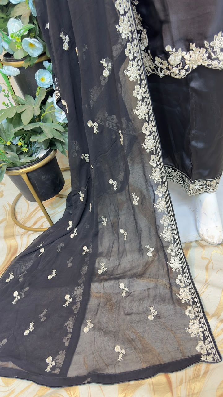 SG6384 Silk Black