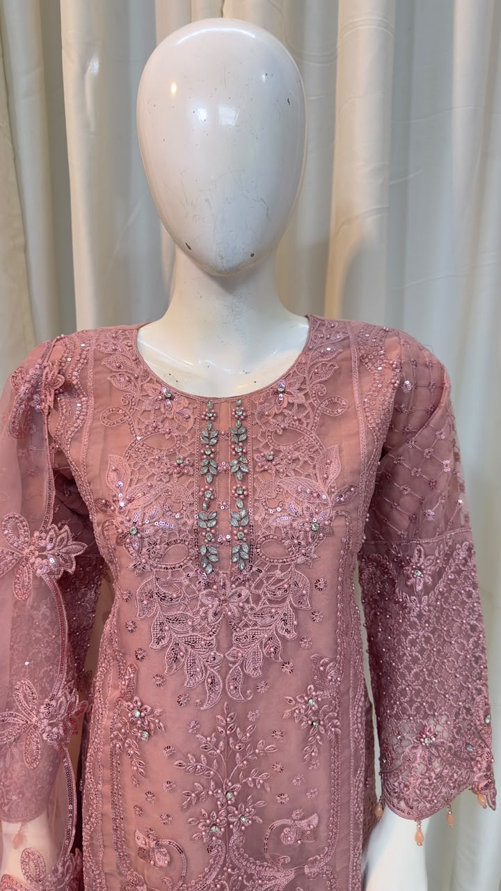 SG739 Organza Peach