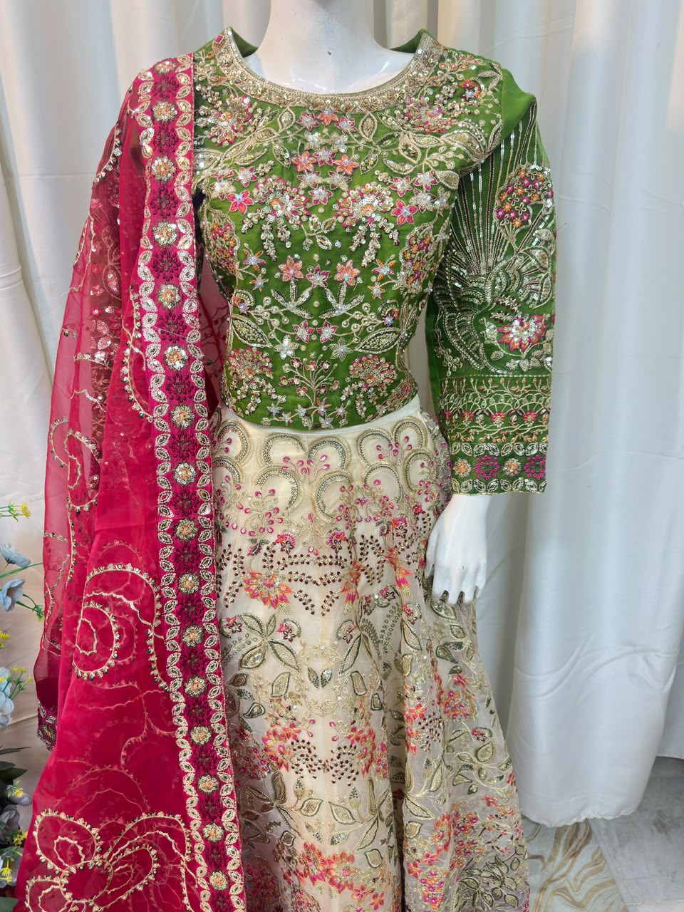 FG558 Organza Lehnga Parrot